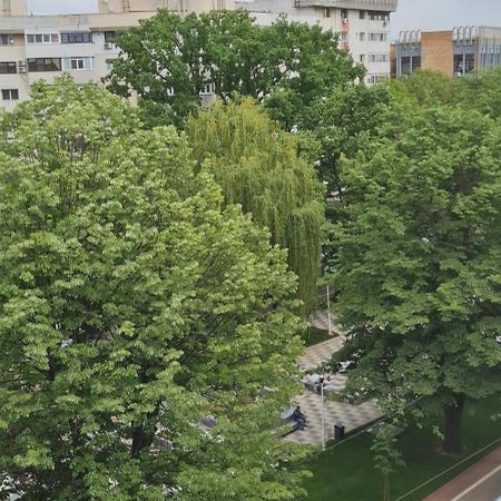 Apartament Cu 2 Camere Spatioase In Centrul Orasului - Andrei Brăila Exteriér fotografie